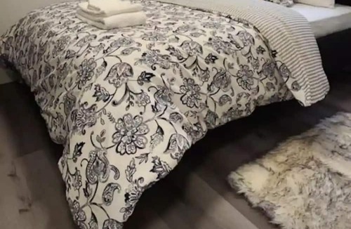 Northwest Calgary Condo | Call It Home