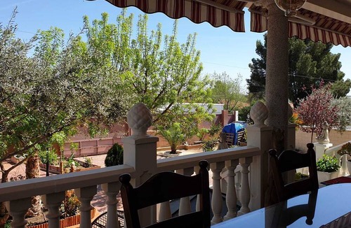 Numancia de la Sagra Villa | farm cross