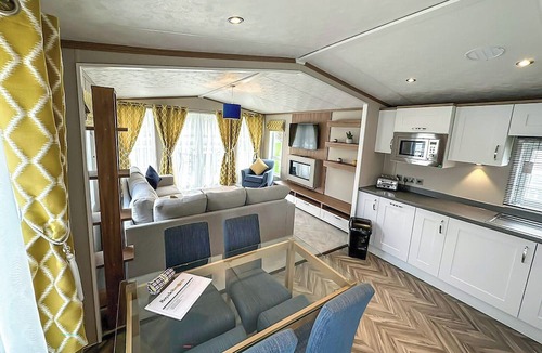 Great Houghton Cabin | 2 bedroom accommodation in Great Billing