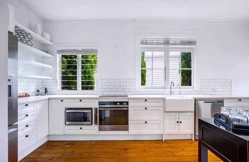 Newton House | Sunny two-bedroom villa