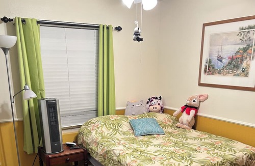 Oceanside Condo | 2 Bed 1 Bath Private Tiki Patio