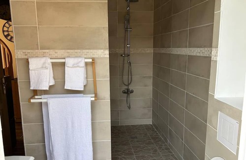 Suze-la-Rousse Villa | Maison en Campagne Avec Piscine