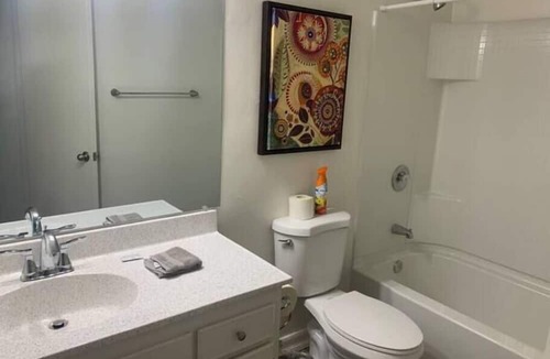Ocean Beach Apartment | Great Location in Ocean Beach
