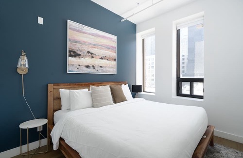 International District Apartment | BAKAN - Gem in the city : MODERN 2BD in Old/DT