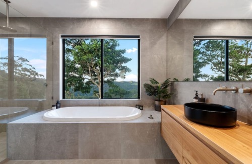 Booroobin Apartment | The Ridge at Maleny - The Executive Residence