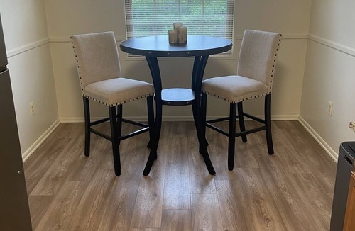 Towson Apartment | Lovely 2 Bedroom unit surrounded by nature