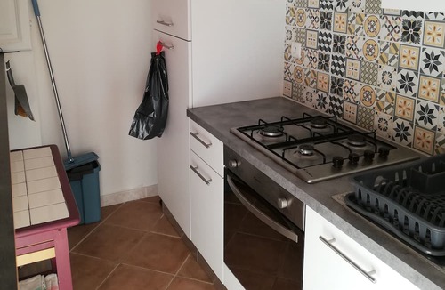Villeneuve-sur-Vere Apartment | cozy little nest