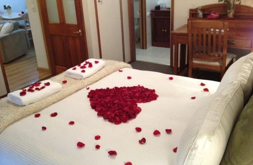 Mount Dandenong Cottage | Spa Cottage in 7 acre Rain Forest Paradise