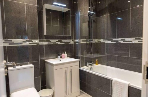 Cranford Apartment | Very spacious living room and utterly self contained.