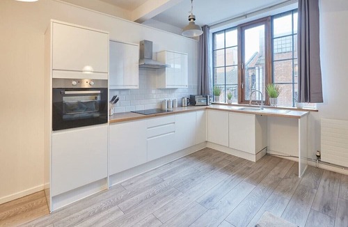 RopeWalks Apartment | Host & Stay | Concert Square