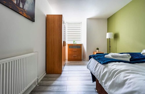 City Centre Glasgow Apartment | Dalhousie Lower Apartment