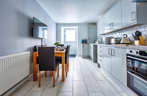 City Centre Glasgow Apartment | Dalhousie Lower Apartment