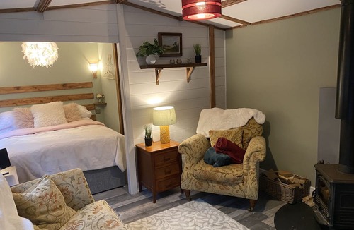 Crawley Down Cabin | Private Woodland Cabin