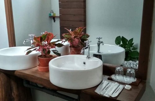 Pulau Besar Hotel | Bayu Lestari Island Resort