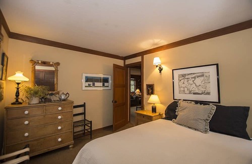 Carnelian Bay House | Rockwood: Cute & Unique North Shore Cabin
