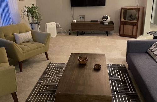 Edison House | Downtown Vintage Edison/Bow Steps To Shops/Cafes/Pubs