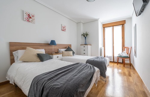 Ensanche Apartment | Dolce Vita Centro. Tourist apartment, free parking.