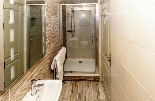 Onneley Hotel | Wheatsheaf Inn