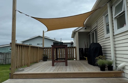 Otaki House | Ōtaki Beachfront w Campervan, Caravan or Tent options