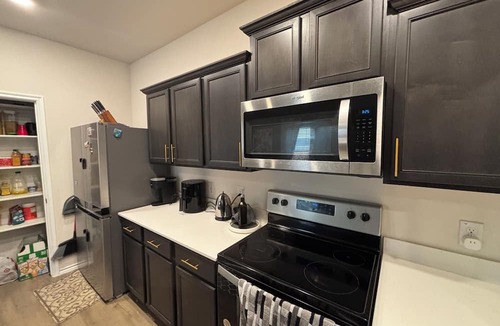 Forney House | Charming 3-bedroom house with WiFi and AC in Forney
