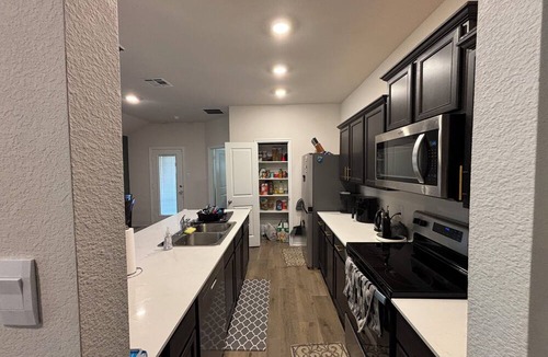 Forney House | Charming 3-bedroom house with WiFi and AC in Forney
