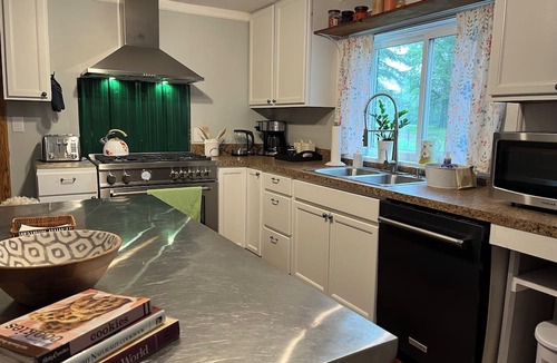 Marysville Other | The Little Wellness Farm - Charming 3-bedroom farmhouse in lovely Marysville, OH