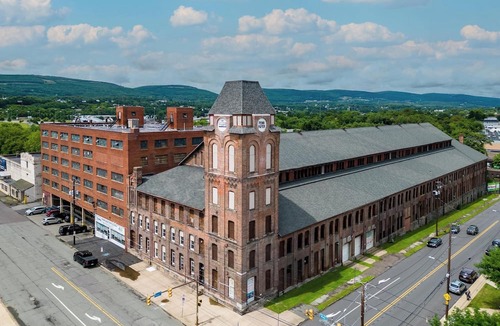 Scranton House | "The Office" on Walnut St.-Downtown Scranton