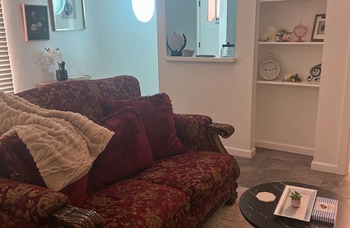 Joplin Condo | Elegant, Quiet Homey Apartment