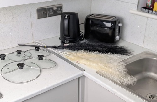 Withington Apartment | The Ruby Haven, Manchester