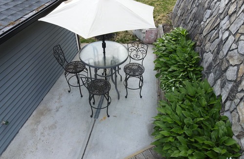 Hopatcong House | Peaceful Lakefront Home in no-wake zone