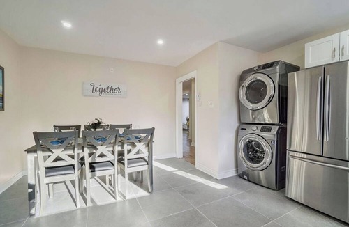 Ahuntsic-Cartierville Apartment | Relaxing Montreal 3 BR Appartment, close to transport and services