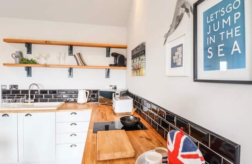 Sandilands Cabin | Seaside Tranquility Retreat in Sandilands