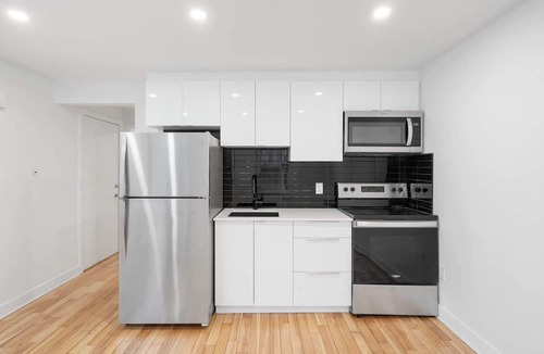 Downtown Montreal Apartment | 1186-2bedrooms+Sofa S