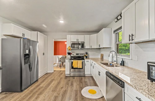 Augusta House | Hurricane Info Updated ~ Check Description ~ Pet Friendly ~ Pool