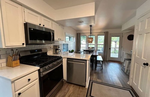 St. Charles House | 432) Charming waterfront home w/hot tub