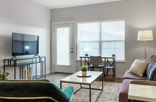 Cartersburg Apartment | Barsala l Chic 1BR Near B&O Trail & Pool in Avon/Brownsburg!