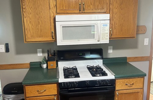 Waverly House | Waverly 3 Bed 2 Bath Homen