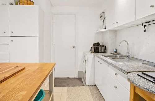 Seaforth Apartment | Serene Apartment surrounded by Nature