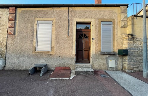 Chatillon-sur-Seine Apartment | The little blue house