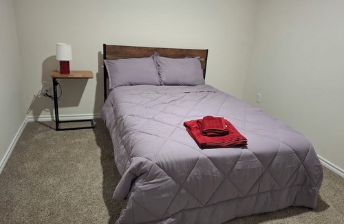 Westminster Hostel | Charming 1-bedroom in our home in JOSEPHINE TX with AC