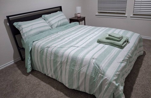 Westminster Hostel | Charming 1-bedroom in our home in JOSEPHINE TX with AC