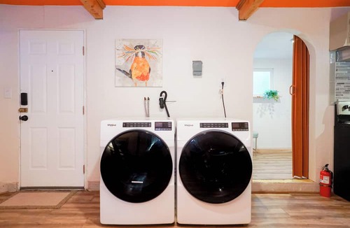 Piedmont Cottage | Casita PDX with W/D, workspace