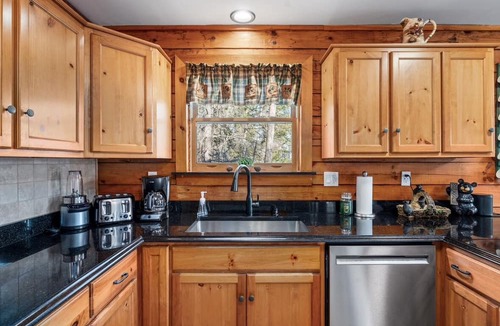 Indian Lake Cabin | Tower Hill Lodge- Mtn View w/Hot Tub