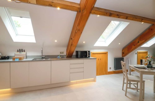 Sherborne Cottage | THE HIDEOUT, romantic in Sherborne