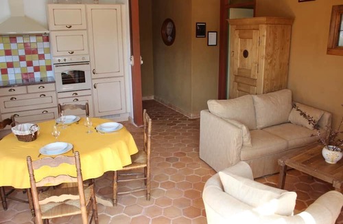 Brison-Saint-Innocent House | LE CLOS DES BURGONDES