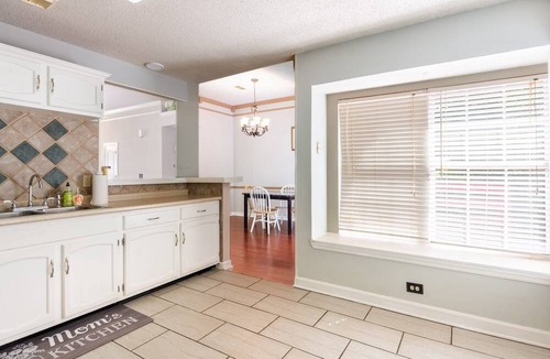 Antioch House | Charming 3BR Antioch Retreat with Fireplace