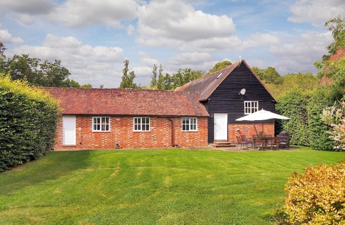 Leigh House | Pass the Keys | Beautiful rural barn