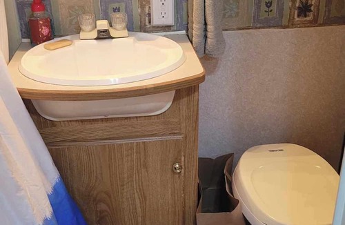 Klickitat House | Cozy 1-bedroom trailer in charming Lyle