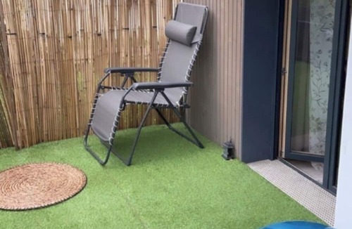 Chemin de l'Ile Apartment | Cosy, well-equipped apartment with garden