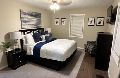 McComb House | Cozy 1-bedroom house with WiFi, AC in enjoyable McComb
